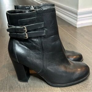 Marc Fisher Kattie Leather Ankle Booties Block Heel Black Women size 6.5